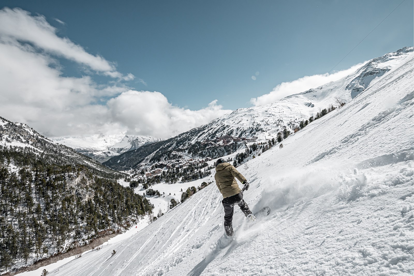 snowboarder sur le domaine paradiski